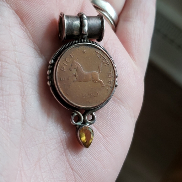 Handmade sterling silver one pice coin topaz - Picture 3 of 4